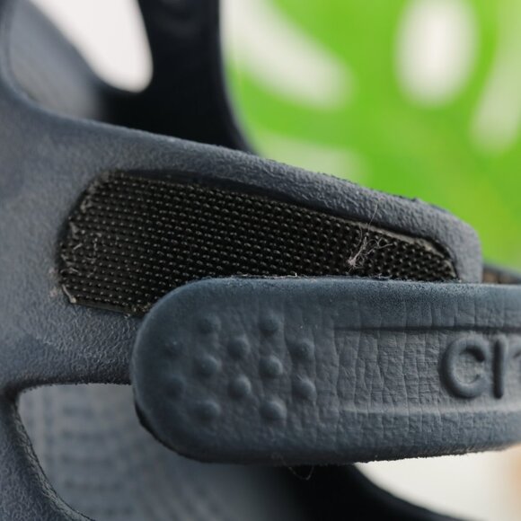CROCS Boys Crocband II Sandal Size C 11 Big Kid 5y+ Navy Blue Adjustable Strap - Picture 11 of 11